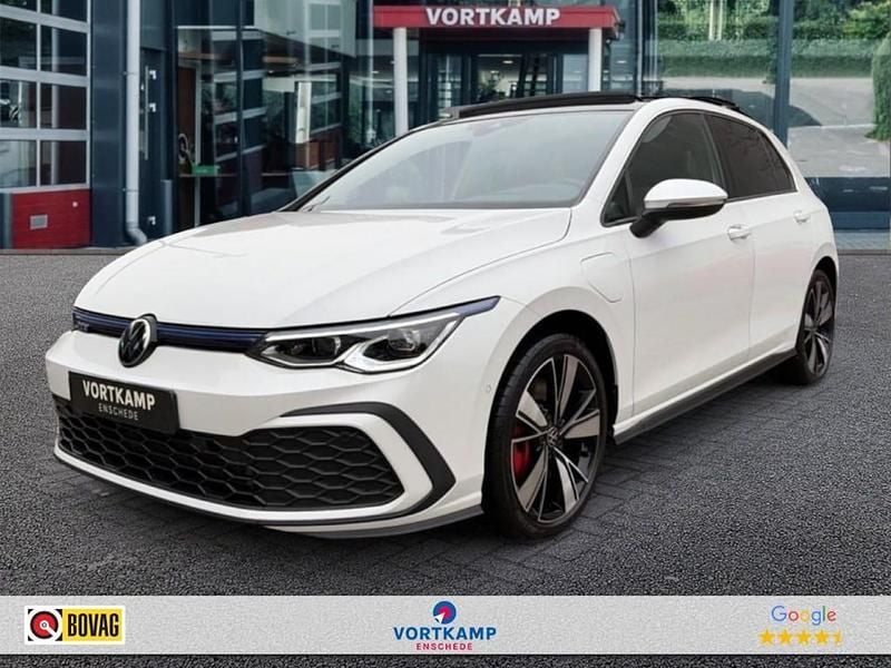 Wit (metallic) Gebruikt 2020 VW Golf VII GTE Hatchback | € 26.950 (Eerlijke prijs) - Afbeelding 1/4