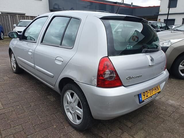 Occasion Renault Clio R.S. 75 PK (55 kW) 2006 Grijs (metallic) Hatchback