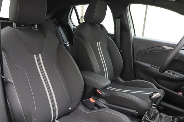 Occasion Opel Corsa 102 PK (75 kW) 2024 Wit Hatchback