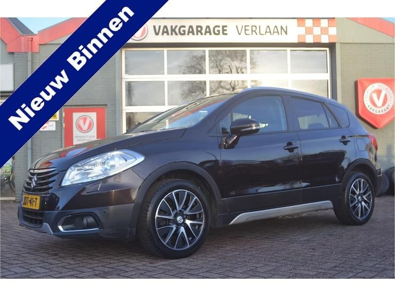 Bruin Occasion 2014 Suzuki SX4 S-Cross Exclusive SUV | € 12.750 (Eerlijke prijs) - Afbeelding 1/4