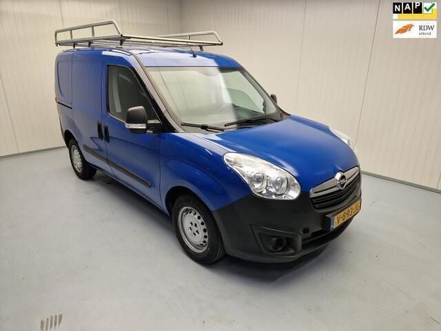Blauw Gebruikt 2017 Opel Combo Edition MPV | € 5.000 (Eerlijke prijs) - Afbeelding 1/4
