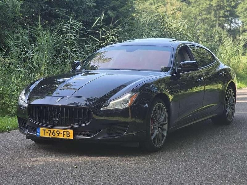 Zwart Gebruikt 2013 Maserati Quattroporte Sedan | € 47.500 - Afbeelding 1/4