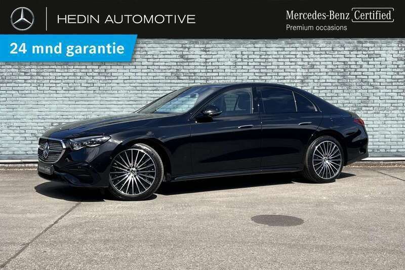 Zwart, metallic lak Gebruikt 2024 Mercedes E300 AMG line Sedan | € 79.900 - Afbeelding 1/3