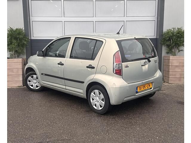 Occasion Daihatsu Sirion 90 PK (66 kW) 2007 Beige Hatchback
