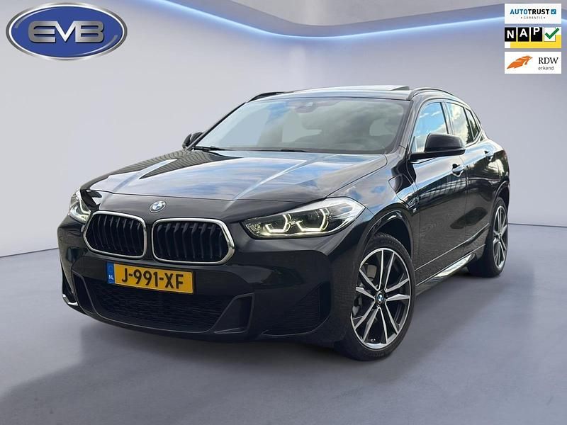 Zwart Gebruikt 2020 BMW X2 Executive SUV | € 27.850 (Eerlijke prijs) - Afbeelding 1/4