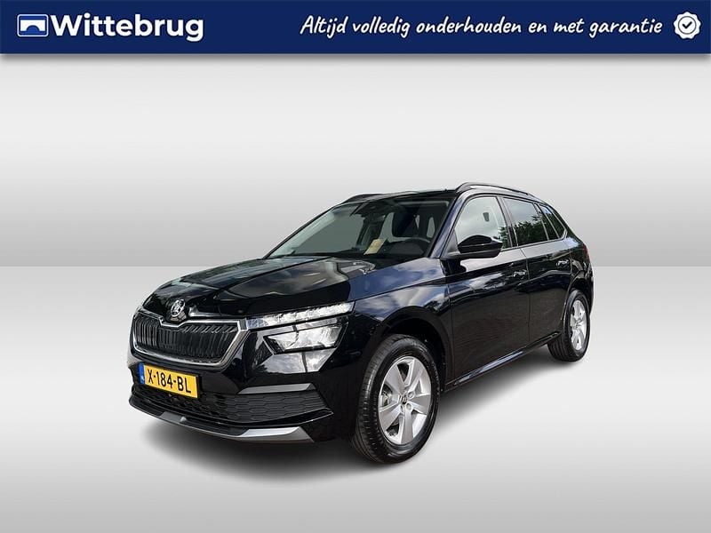 Zwart, metallic lak Gebruikt 2023 Skoda Kamiq Ambition SUV | € 20.450 (Eerlijke prijs) - Afbeelding 1/1