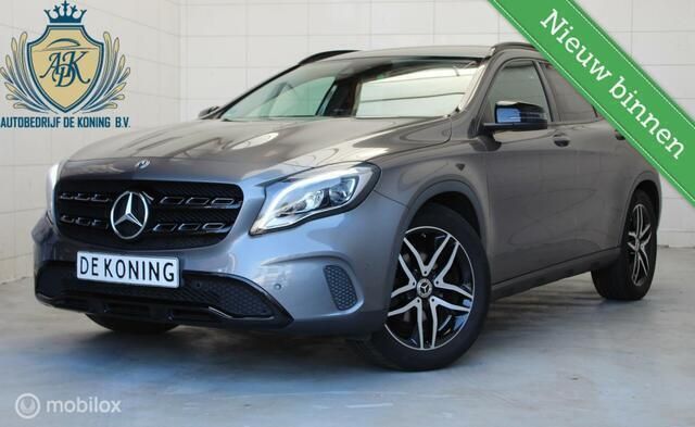 Grijs Gebruikt 2018 Mercedes GLA180 Business SUV | € 20.600 (Eerlijke prijs) - Afbeelding 1/4