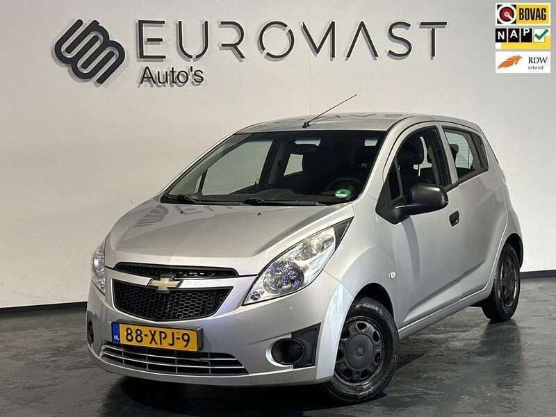 Grijs Gebruikt 2012 Chevrolet Spark LS Hatchback | € 1.750 (Eerlijke prijs) - Afbeelding 1/4