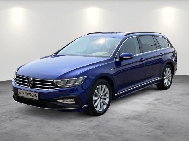 Blauw Gebruikt 2022 VW Passat Business Stationwagen | € 42.382 - Afbeelding 1/4