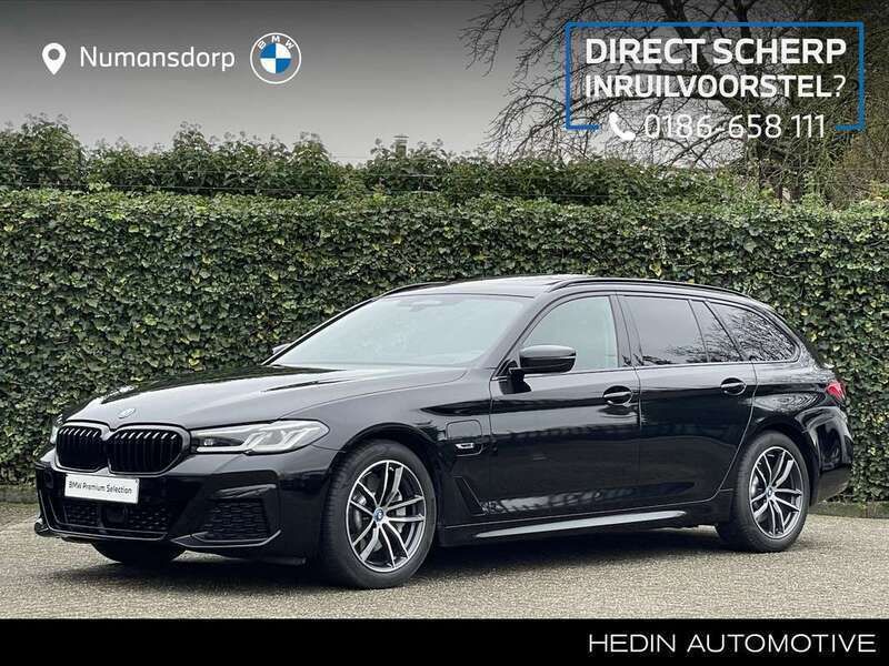 Zwart, metallic lak Gebruikt 2023 BMW 530 M Sport Stationwagen | € 56.890 (Duur) - Afbeelding 1/3