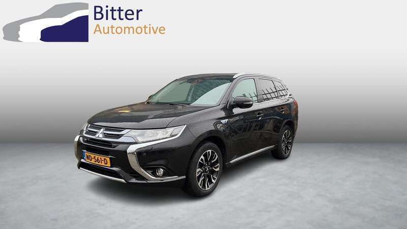 Zwart Gebruikt 2016 Mitsubishi Outlander P-HEV SUV | € 17.950 (Eerlijke prijs) - Afbeelding 1/4