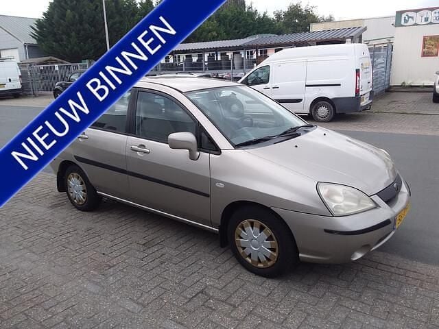 Beige Gebruikt 2002 Suzuki Liana Hatchback | € 1.350 (Goede deal) - Afbeelding 1/4