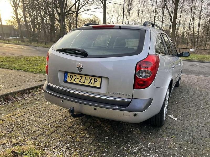 Occasion Renault Laguna III 135 PK (99 kW) 2008 Grijs Stationwagen