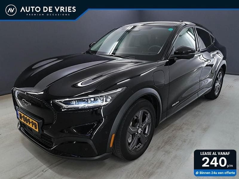 Zwart (parellak) Occasion 2021 Ford Mustang Mach-E SUV | € 17.950 (Goede deal) - Afbeelding 1/4