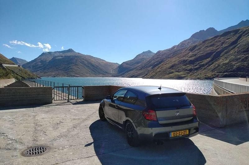 Grijs Gebruikt 2008 BMW 130 Executive Hatchback | € 7.999 (Super prijs) - Afbeelding 1/4