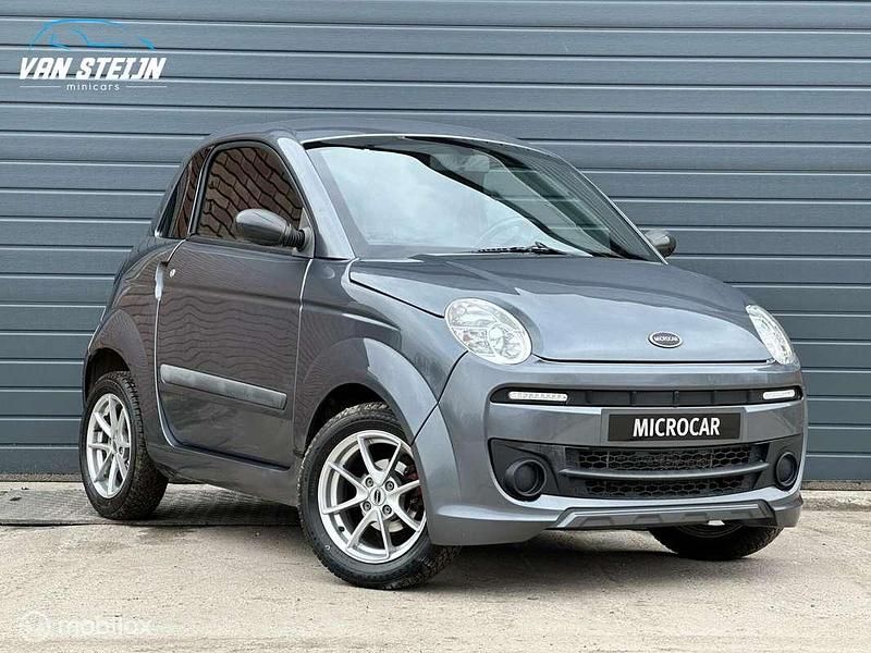 Grijs Gebruikt 2016 Microcar Dué Hatchback | € 7.450 - Afbeelding 1/4