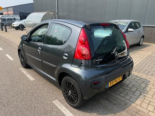 Occasion Peugeot 107 Urban Move 68 PK (50 kW) 2010 Grijs Hatchback