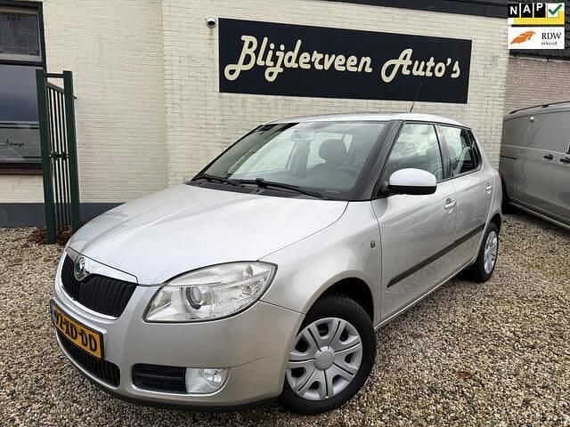 Grijs Gebruikt 2007 Skoda Fabia Ambiente Hatchback | € 3.950 (Eerlijke prijs) - Afbeelding 1/4