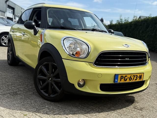Occasion Mini One Countryman Business 90 PK (66 kW) 2012 Geel SUV
