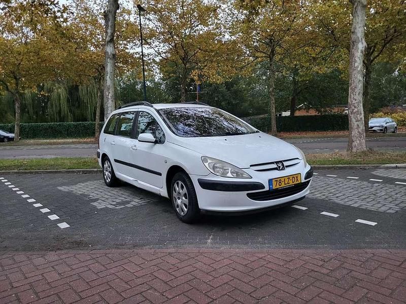 Wit Gebruikt 2003 Peugeot 307 Stationwagen | € 650 (Goede deal) - Afbeelding 1/4