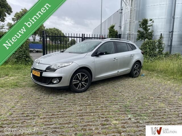 Grijs Gebruikt 2013 Renault Mégane GrandTour Bose Edition Stationwagen | € 3.750 (Eerlijke prijs) - Afbeelding 1/4
