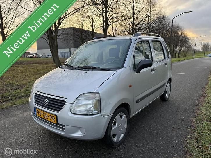 Grijs Occasion 2001 Suzuki Wagon R+ GL Stationwagen | € 1.499 (Eerlijke prijs) - Afbeelding 1/4
