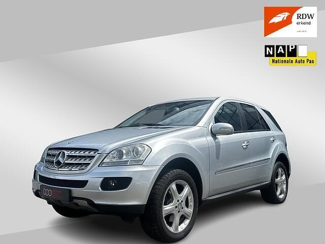 Grijs (metallic) Gebruikt 2008 Mercedes 350 SUV | € 12.950 - Afbeelding 1/4