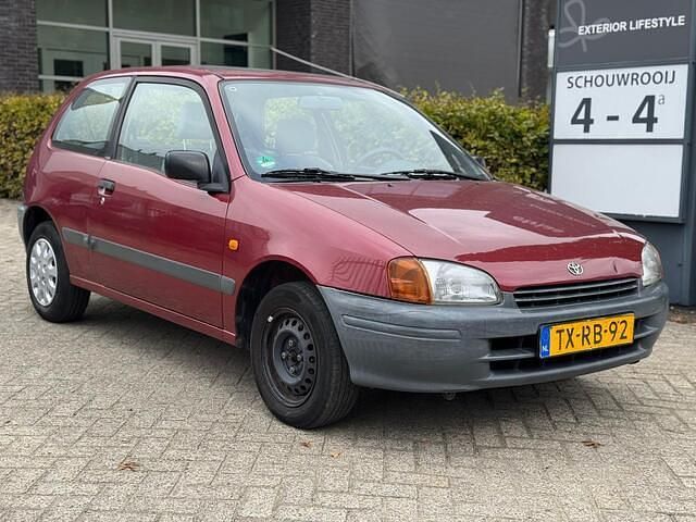Occasion Toyota Starlet XLi 75 PK (55 kW) 1998 Rood Hatchback