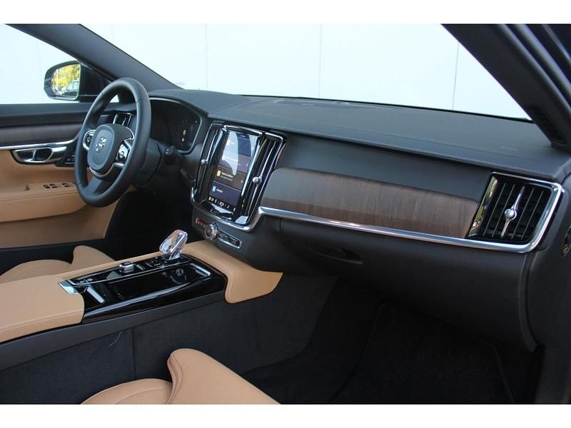 Occasion Volvo V90 Plus 350 PK (257 kW) 2025 Zwart Stationwagen