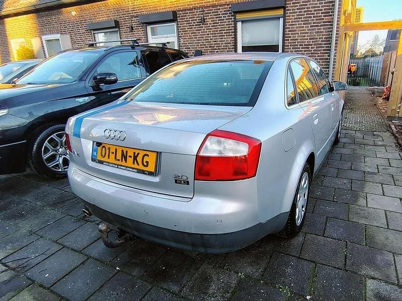 Occasion Audi A4 Exclusive 131 PK (96 kW) 2003 Grijs (metallic) Sedan