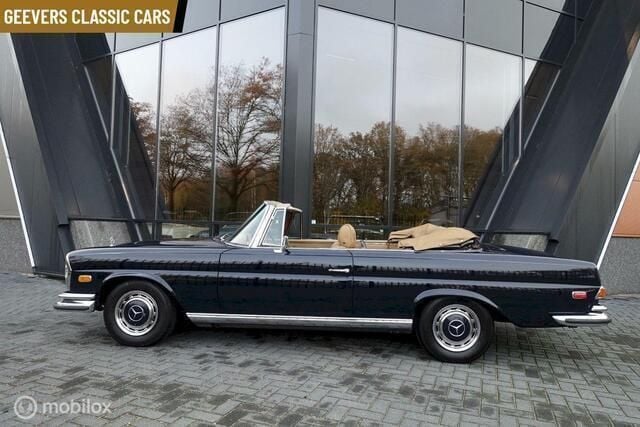 Zwart Gebruikt 1970 Mercedes 280 Cabriolet | € 139.500 - Afbeelding 1/4