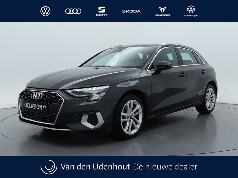 Grijs Gebruikt 2022 Audi A3 Sportback Advanced Hatchback | € 24.940 (Goede deal) - Afbeelding 1/4