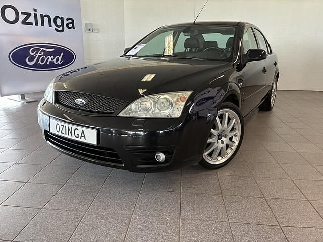 Zwart Occasion 2004 Ford Mondeo Sport Sedan | € 5.800 - Afbeelding 1/4