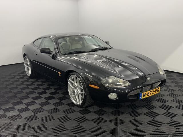 Occasion Jaguar XKR 396 PK (291 kW) 2003 Zwart, metallic lak Coupé