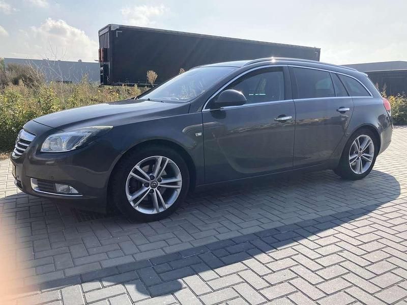 Occasion Opel Insignia Cosmo 131 PK (96 kW) 2010 Grijs MPV