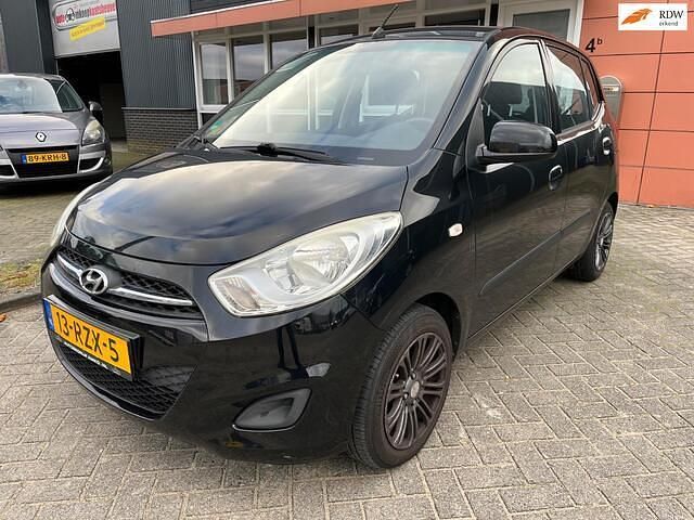 Zwart Gebruikt 2011 Hyundai i10 Hatchback | € 2.650 (Eerlijke prijs) - Afbeelding 1/4