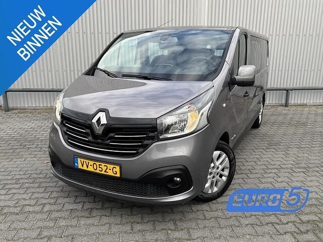 Grijs Gebruikt 2016 Renault Trafic Komfort MPV | € 12.500 - Afbeelding 1/4