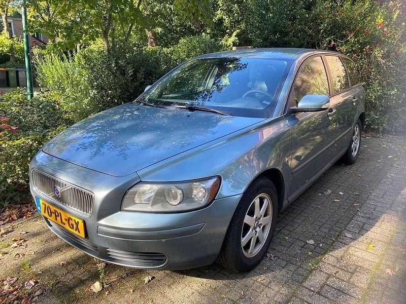 Grijs Gebruikt 2004 Volvo V50 Stationwagen | € 1.000 (Super prijs) - Afbeelding 1/4