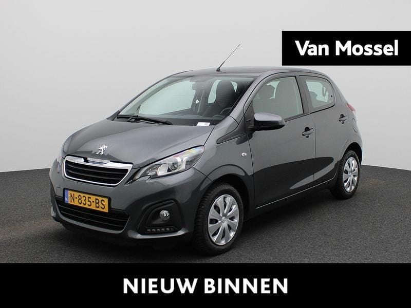 Grijs Gebruikt 2021 Peugeot 108 Active Hatchback | € 9.900 (Eerlijke prijs) - Afbeelding 1/4