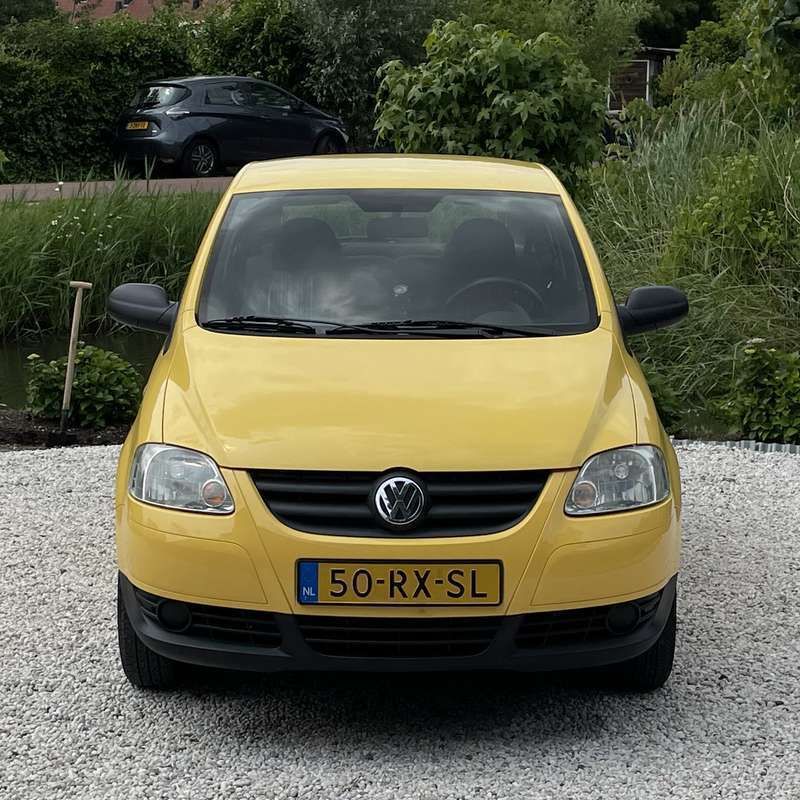 Geel Gebruikt 2005 VW Fox Trendline Hatchback | € 1.450 (Eerlijke prijs) - Afbeelding 1/4