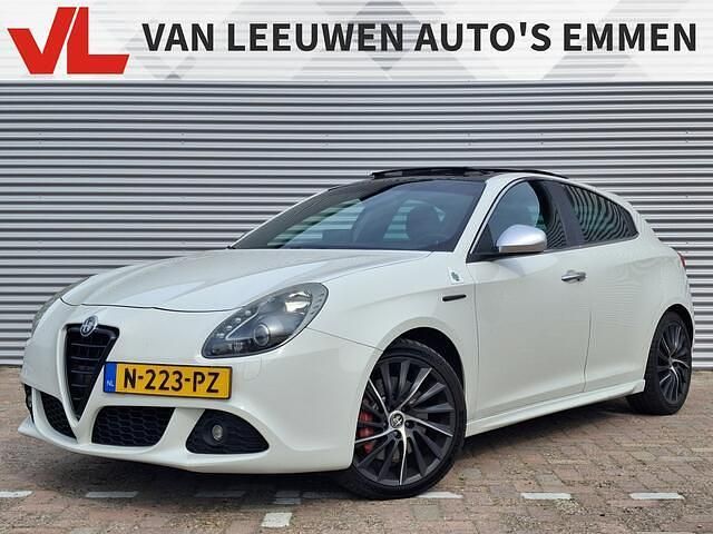 Wit Gebruikt 2014 Alfa Romeo Giulietta Quadrifoglio Verde Hatchback | € 11.448 - Afbeelding 1/4