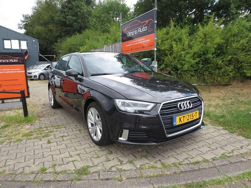 Bruin Occasion 2016 Audi A3 Sport Hatchback | € 13.250 (Eerlijke prijs) - Afbeelding 1/4