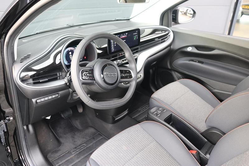 Occasion Fiat 500e Icon 86 kW (118 PK) 2022 Zwart Hatchback