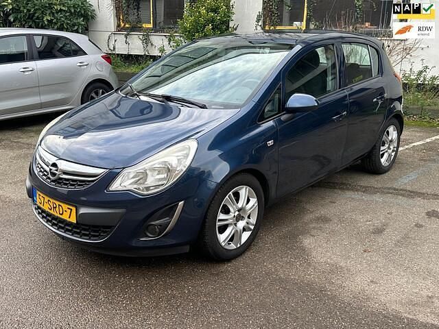 Blauw Occasion 2011 Opel Corsa Edition Hatchback | € 3.750 (Eerlijke prijs) - Afbeelding 1/4