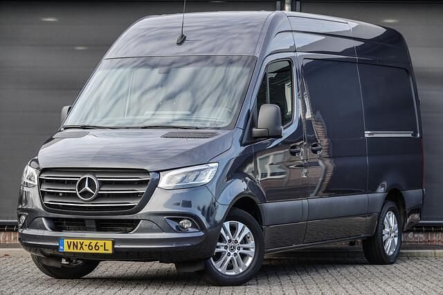 Occasion Mercedes Sprinter 190 PK (139 kW) 2021 Grijs (metallic) Van