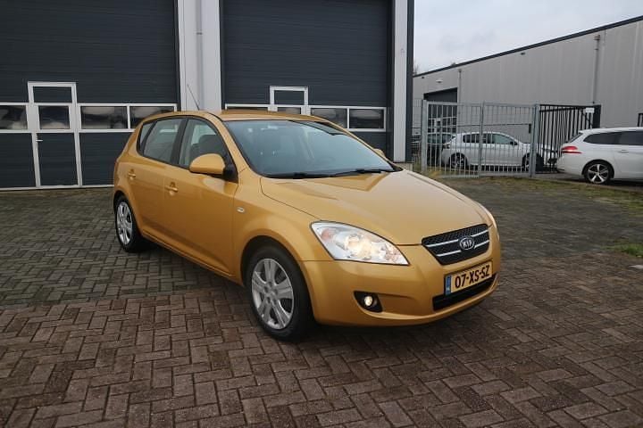 Occasion 2007 Kia Ceed Hatchback | € 3.450 (Eerlijke prijs) - Afbeelding 1/4