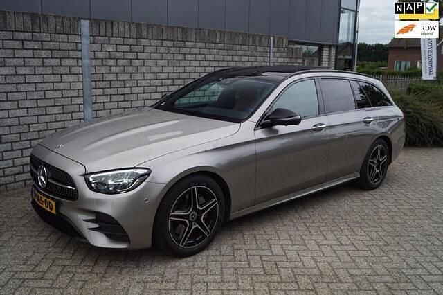 Grijs Gebruikt 2022 Mercedes 200 Business Stationwagen | € 40.850 (Eerlijke prijs) - Afbeelding 1/4