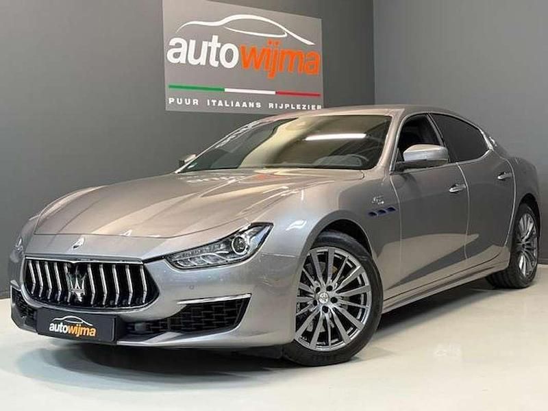 Grijs Gebruikt 2022 Maserati Ghibli GT Coupé | € 69.950 - Afbeelding 1/4
