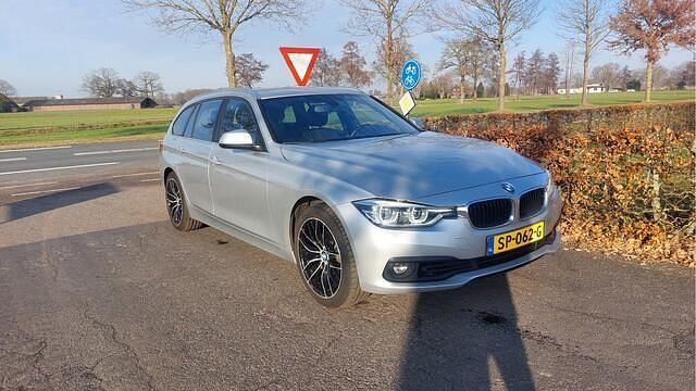 Occasion BMW 318 Executive 136 PK (100 kW) 2018 Grijs (metallic) Stationwagen