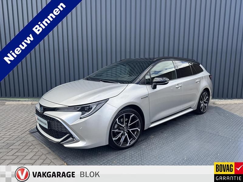 Grijs Gebruikt 2020 Toyota Corolla Executive Stationwagen | € 27.950 (Iets duurder) - Afbeelding 1/4